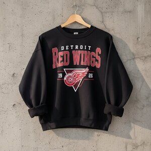 Detroit Red Wings Est 1926 NHL Hockey Retro Triangle Crewneck Sweatshirt Black